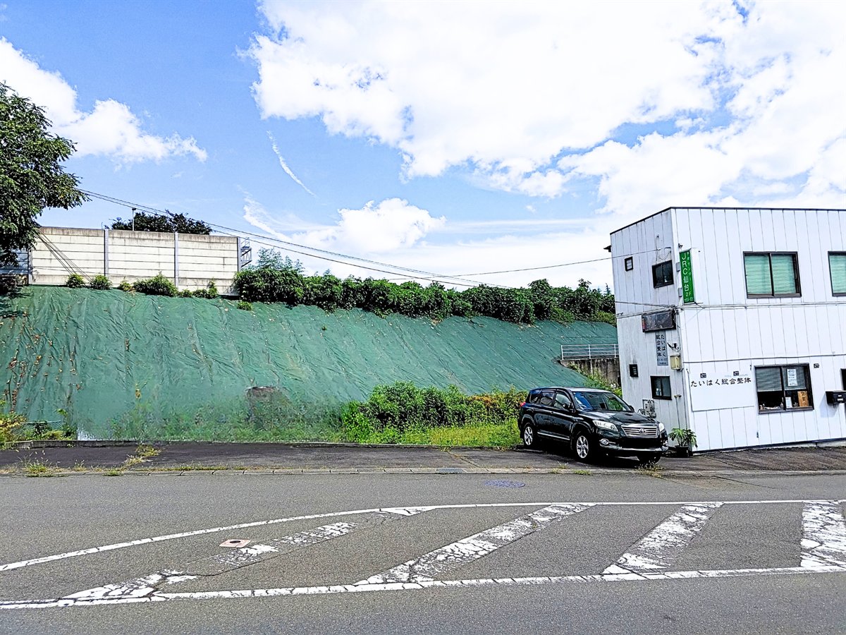 敷地内の駐車場